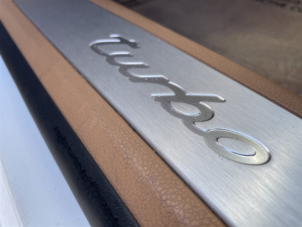 2012 Porsche Panamera Turbo photo