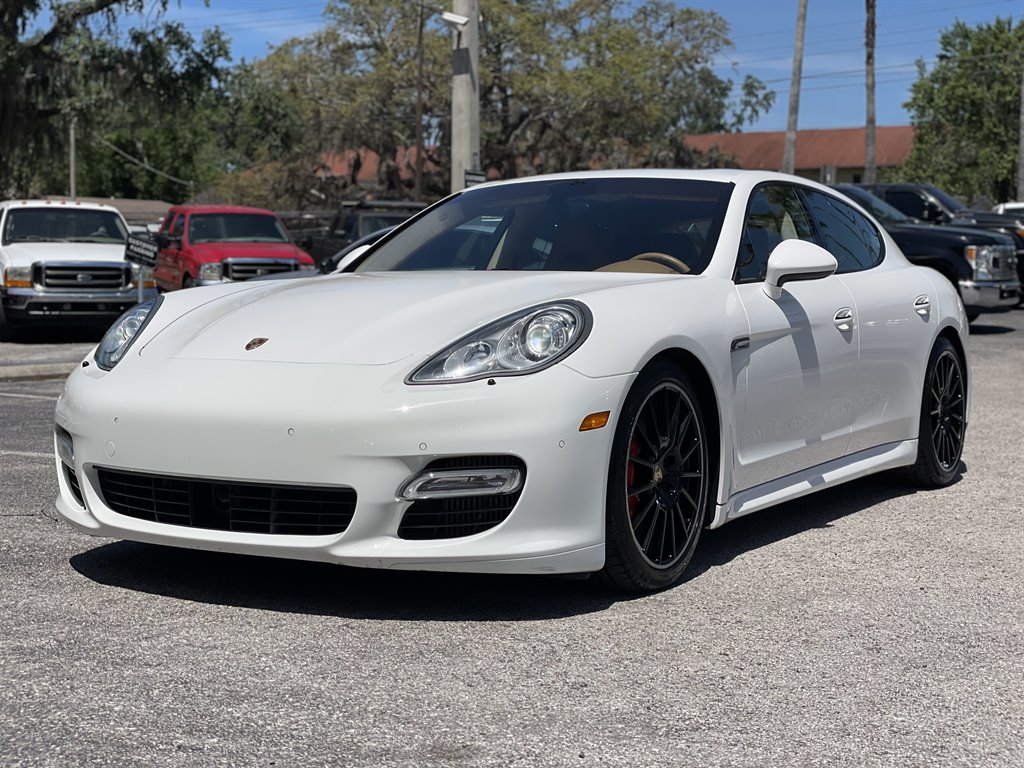 2012 Porsche Panamera Turbo photo