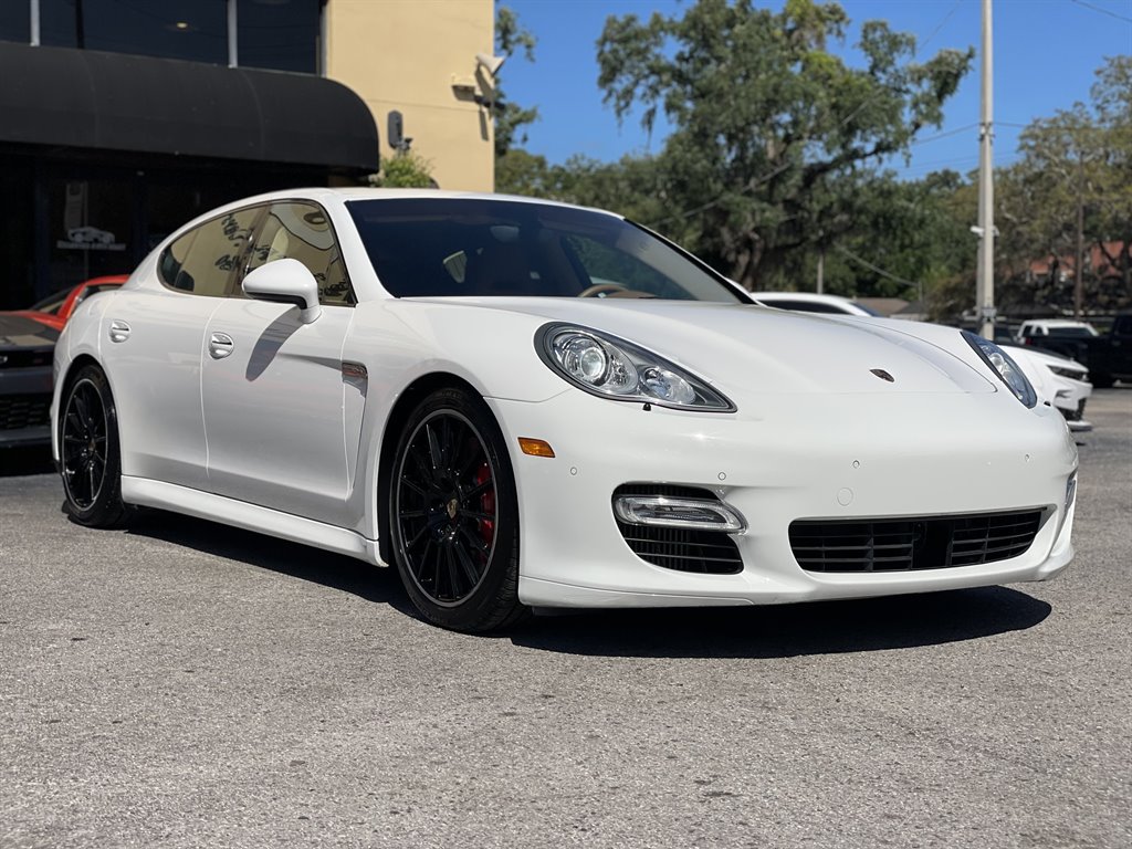 2012 Porsche Panamera Turbo photo