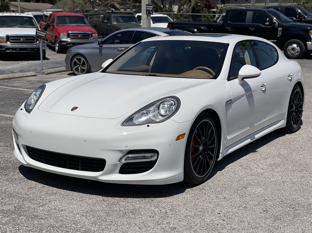 2012 Porsche Panamera Turbo photo