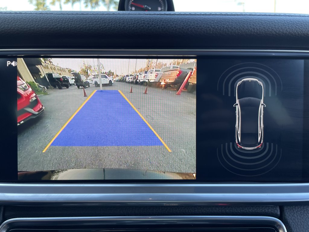 2017 Porsche Panamera 4 photo