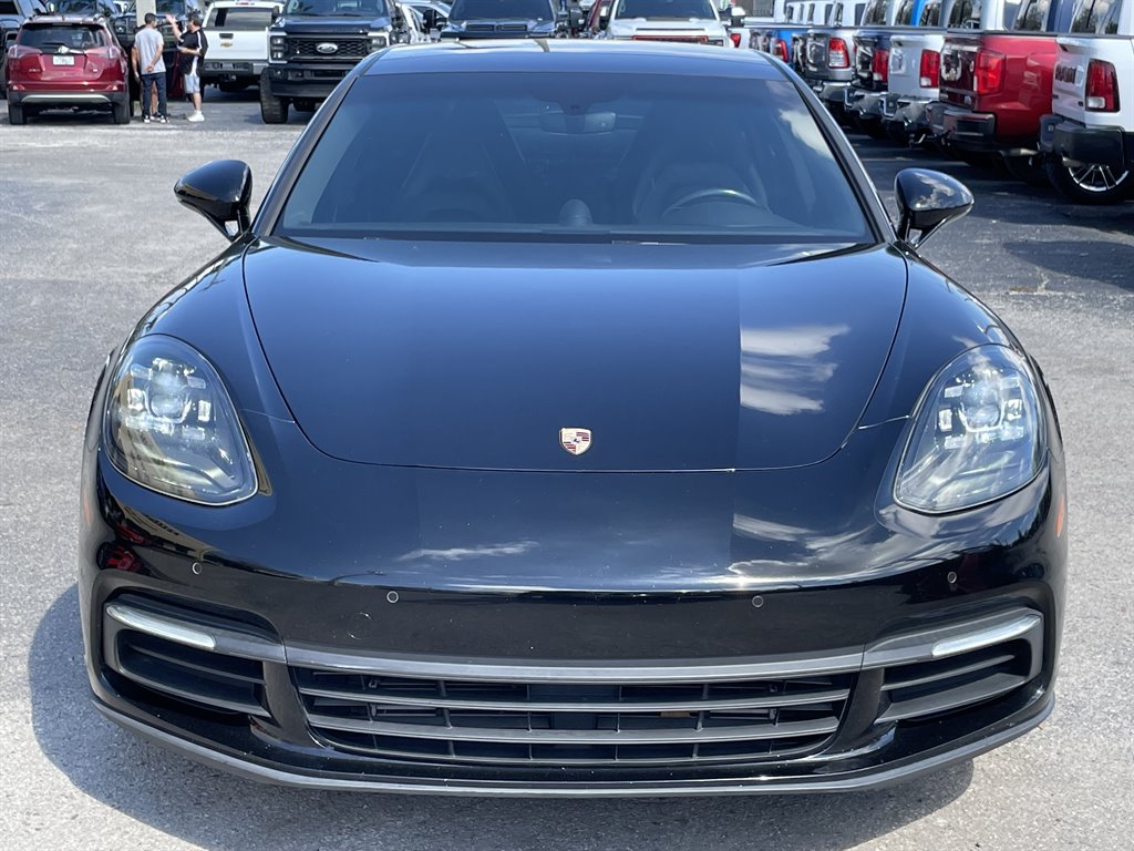 2017 Porsche Panamera 4 photo