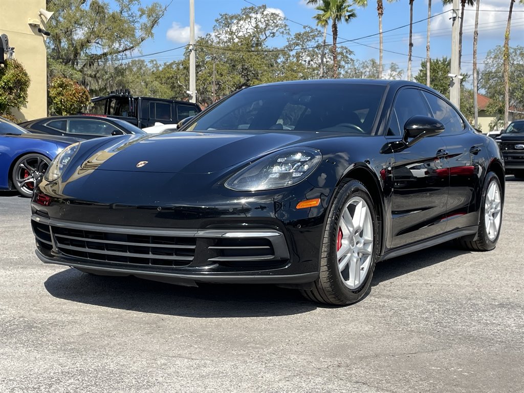 2017 Porsche Panamera 4 photo