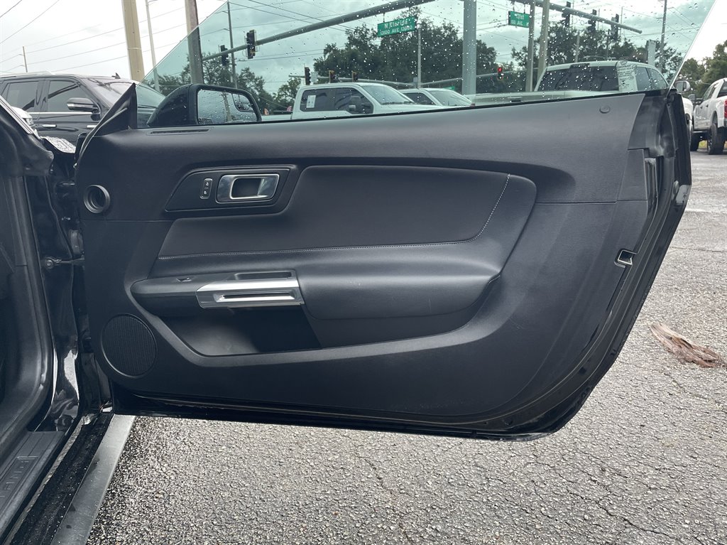 2019 Ford Mustang - $29,999