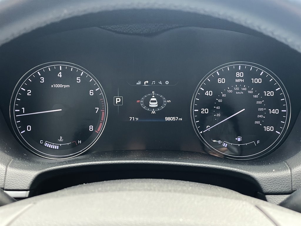 2015 Hyundai Genesis - $11,999