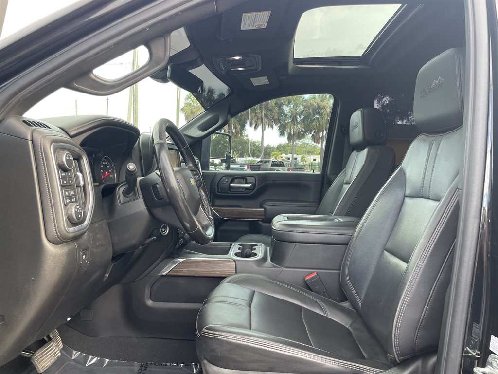 2022 Chevrolet Silverado Hd - $51,999