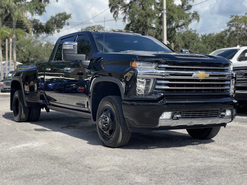 2022 Chevrolet Silverado Hd - $51,999