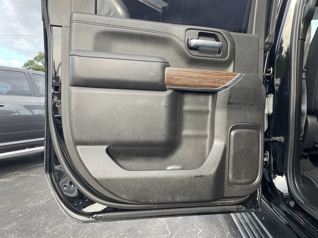 2022 Chevrolet Silverado Hd - $51,999