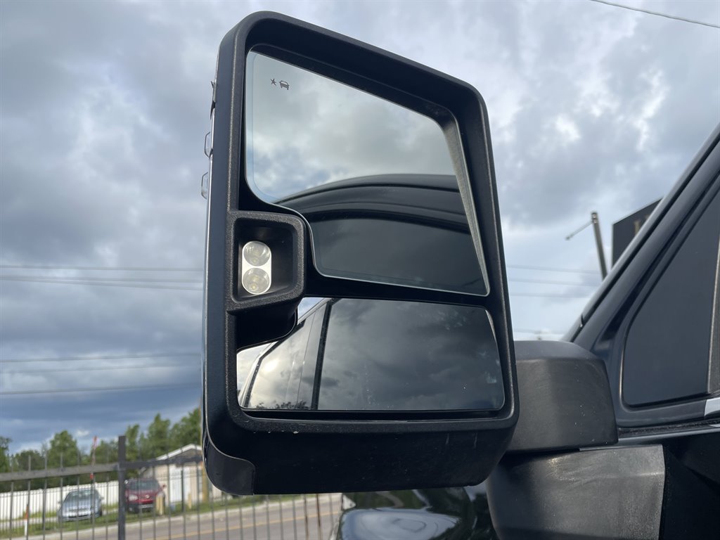 2022 Chevrolet Silverado Hd - $51,999