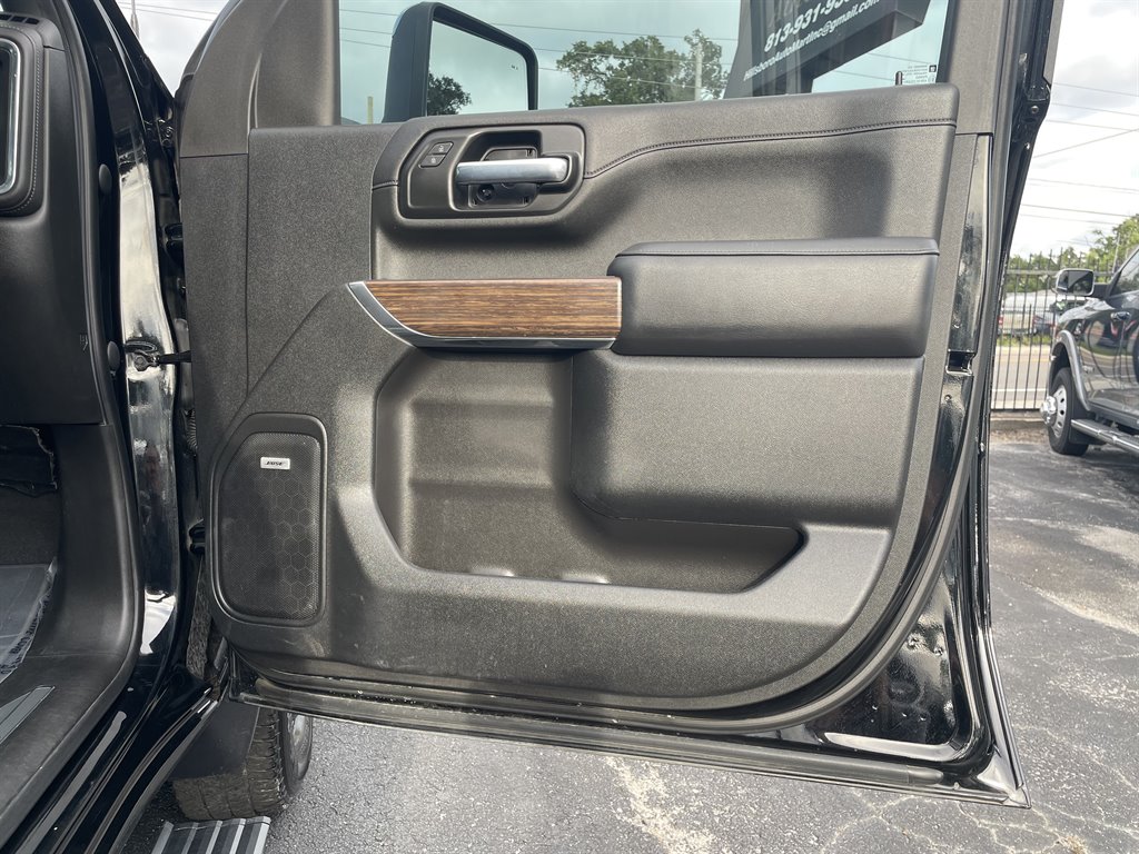 2022 Chevrolet Silverado Hd - $51,999