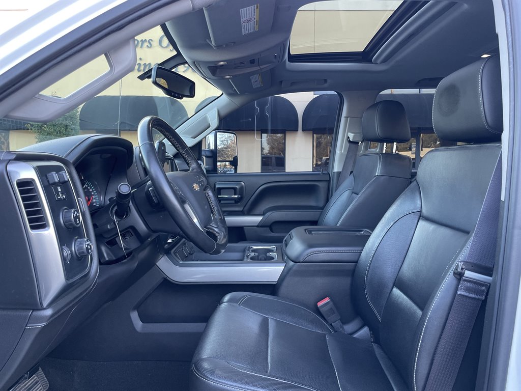 2016 Chevrolet Silverado - $41,999