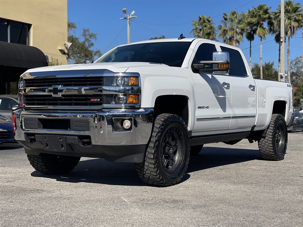 2016 Chevrolet Silverado - $41,999