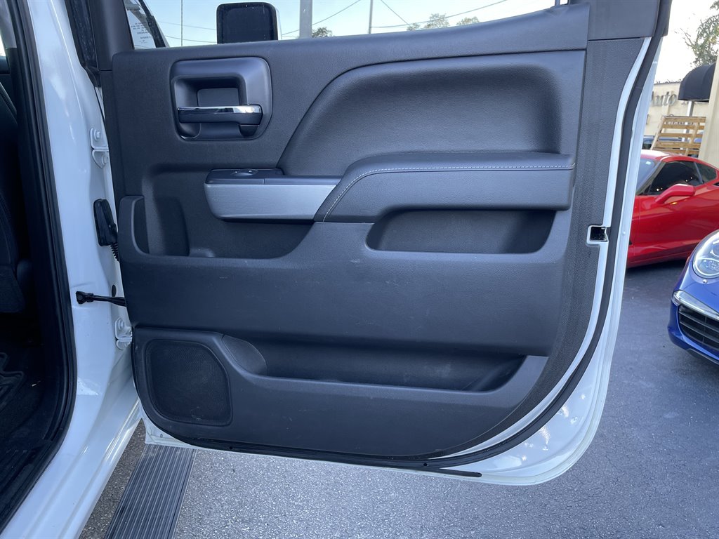 2016 Chevrolet Silverado - $41,999