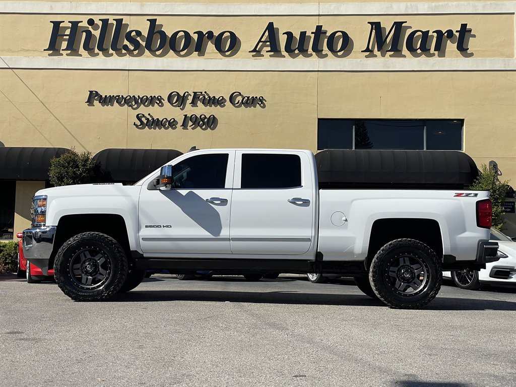 2016 Chevrolet Silverado - $41,999