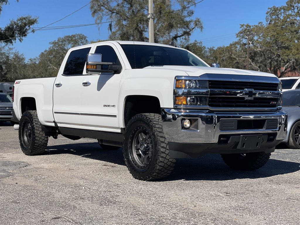 2016 Chevrolet Silverado - $41,999
