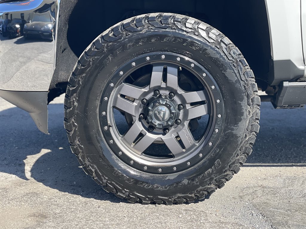 2016 Chevrolet Silverado - $41,999