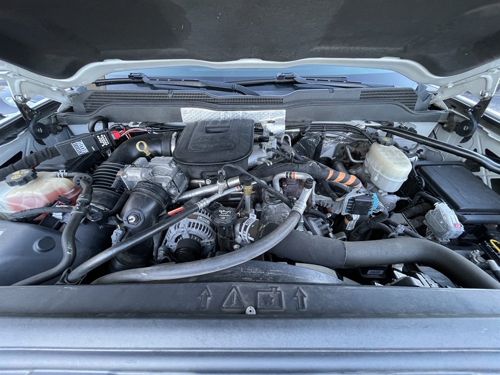 2016 Chevrolet Silverado - $41,999