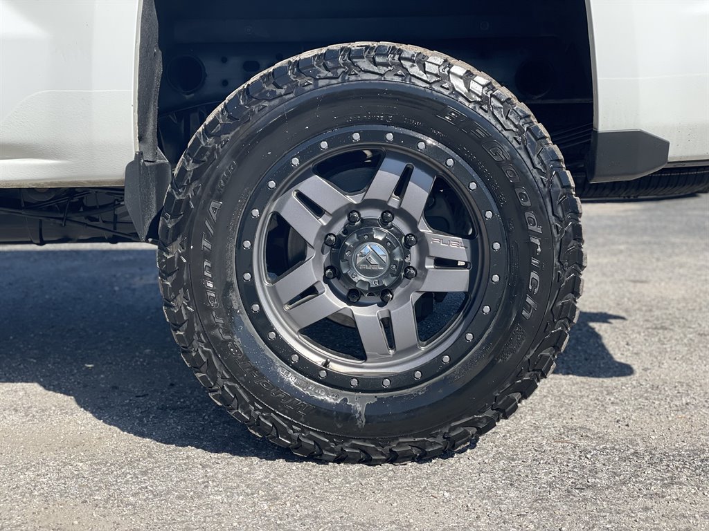 2016 Chevrolet Silverado - $41,999