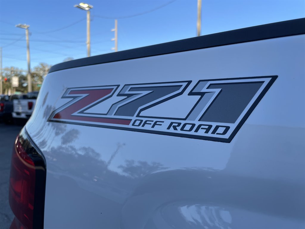 2016 Chevrolet Silverado - $41,999