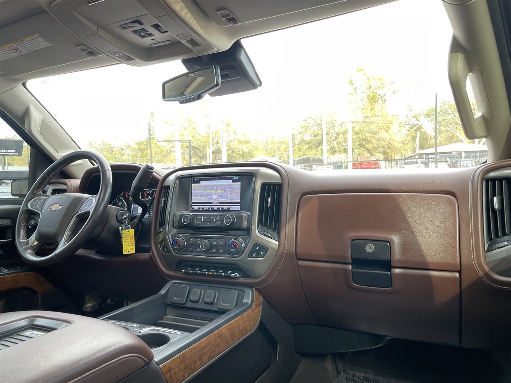 2019 Chevrolet Silverado 3500 High Country photo