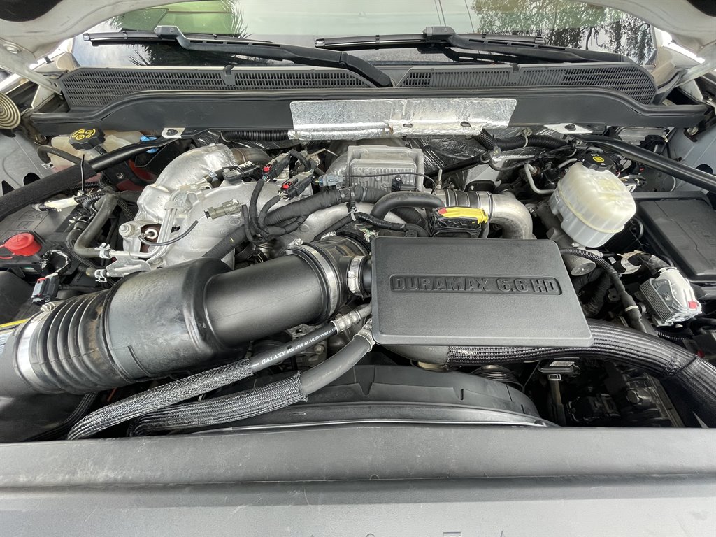 2019 Chevrolet Silverado 3500 High Country photo