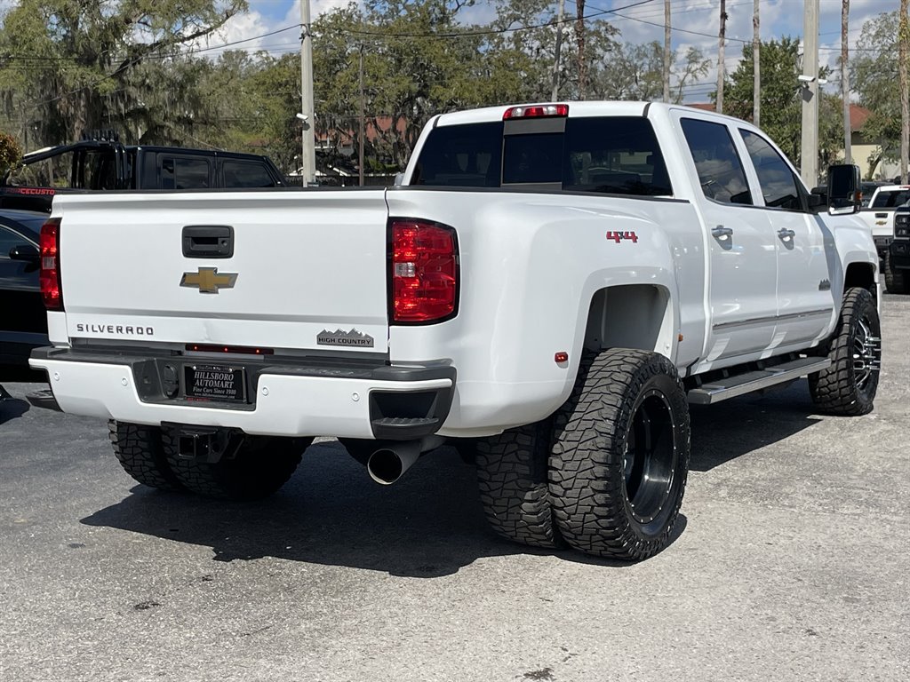 2019 Chevrolet Silverado 3500 High Country photo