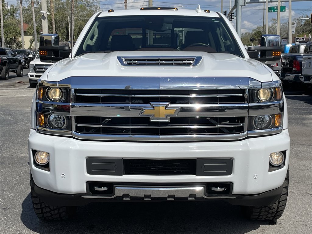 2019 Chevrolet Silverado 3500 High Country photo
