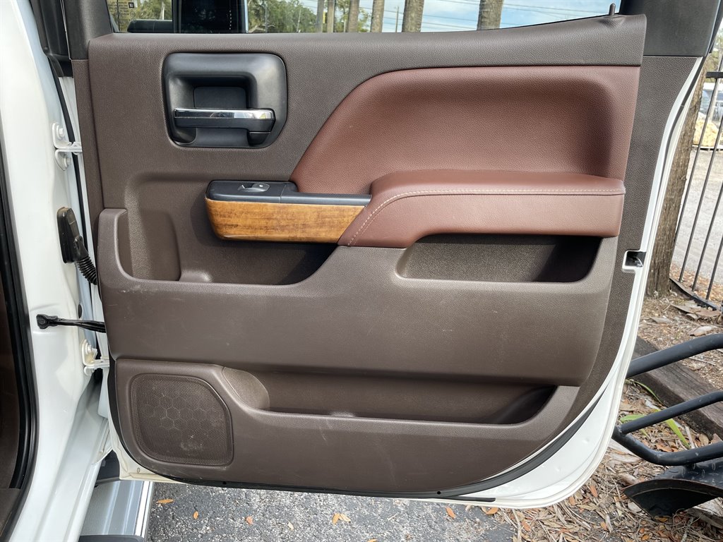 2019 Chevrolet Silverado 3500 High Country photo