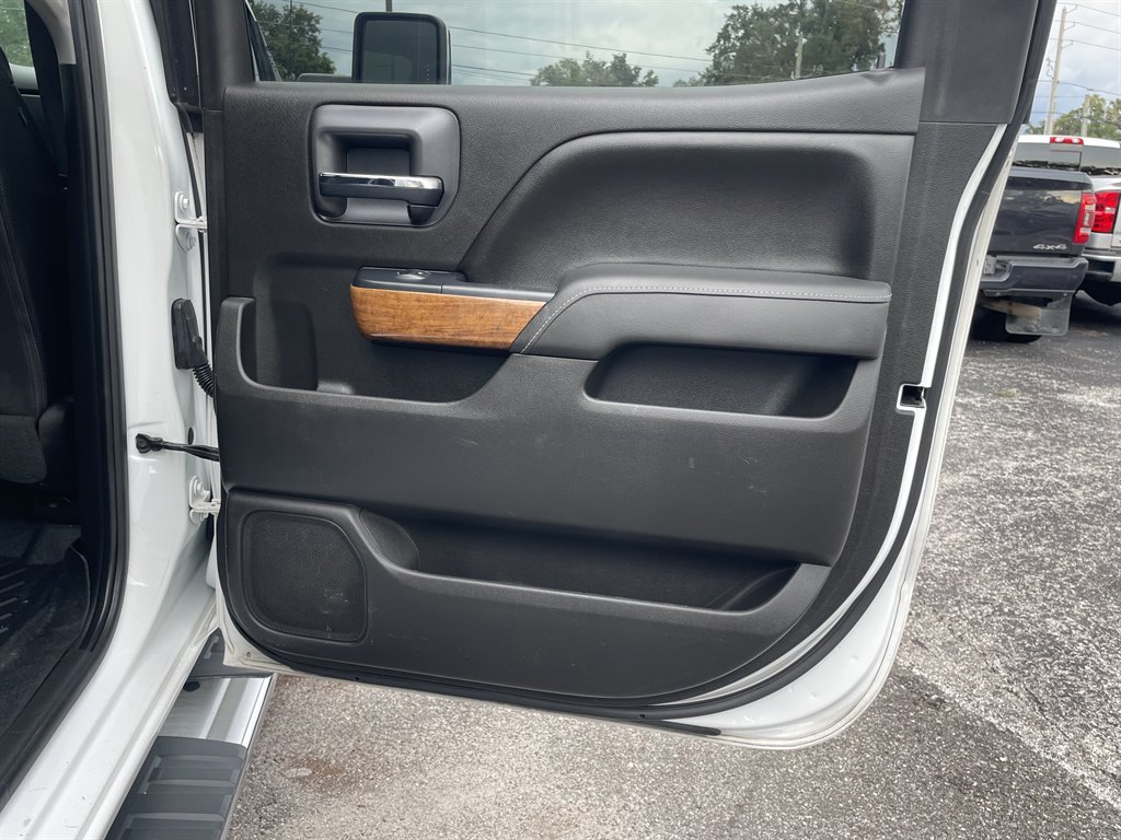 2017 Chevrolet Silverado - $32,999