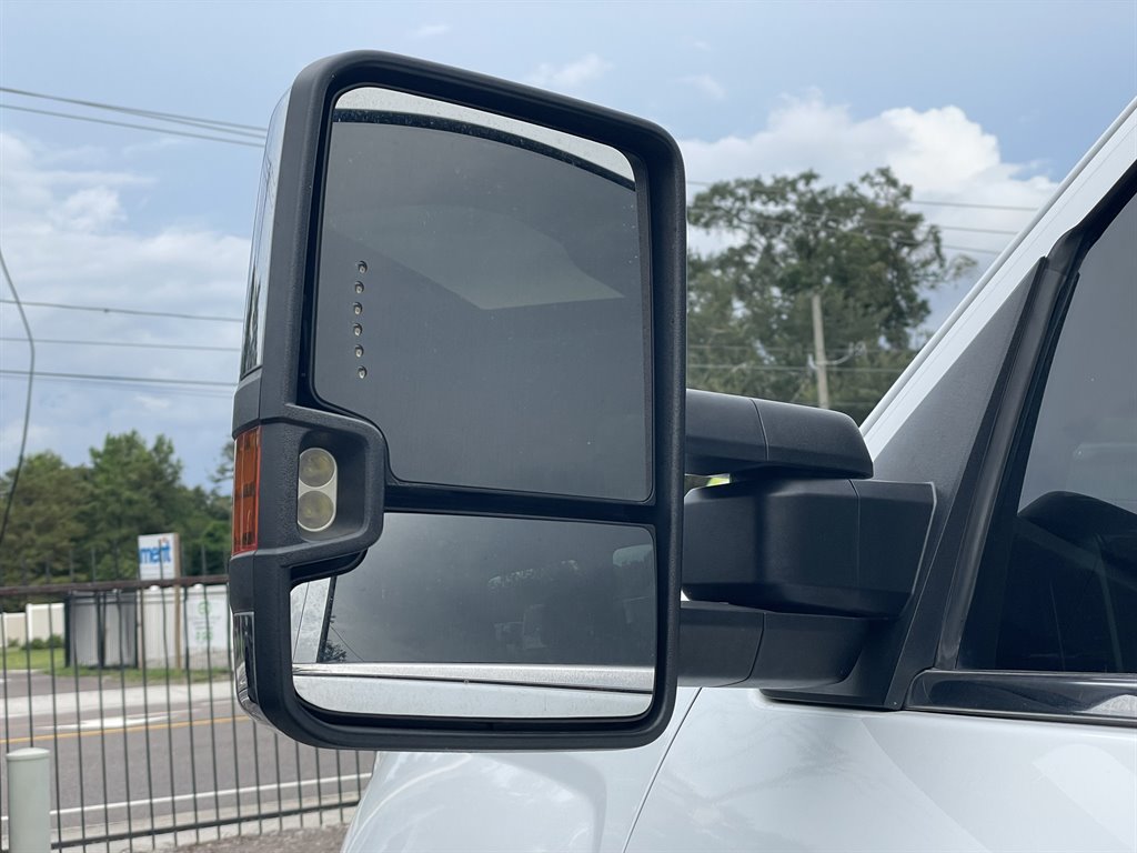 2017 Chevrolet Silverado - $32,999