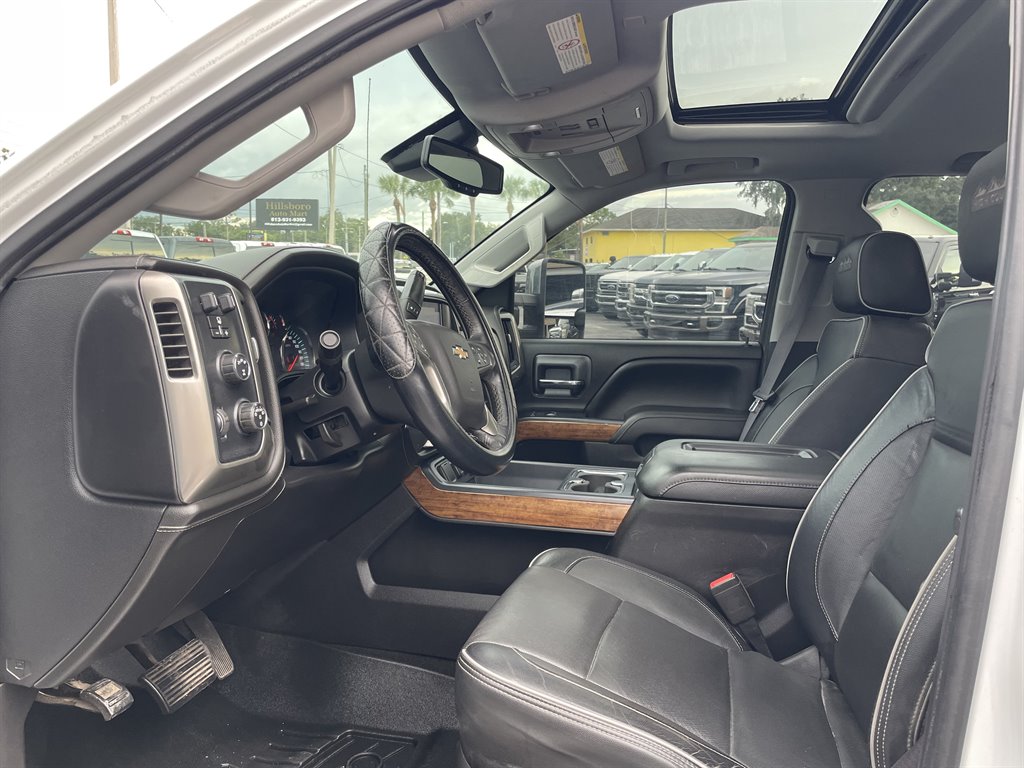 2017 Chevrolet Silverado - $32,999