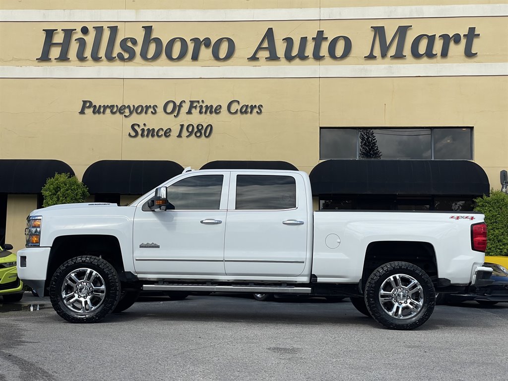 2017 Chevrolet Silverado - $32,999