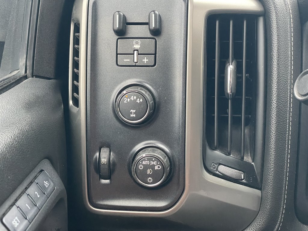 2017 Chevrolet Silverado - $32,999