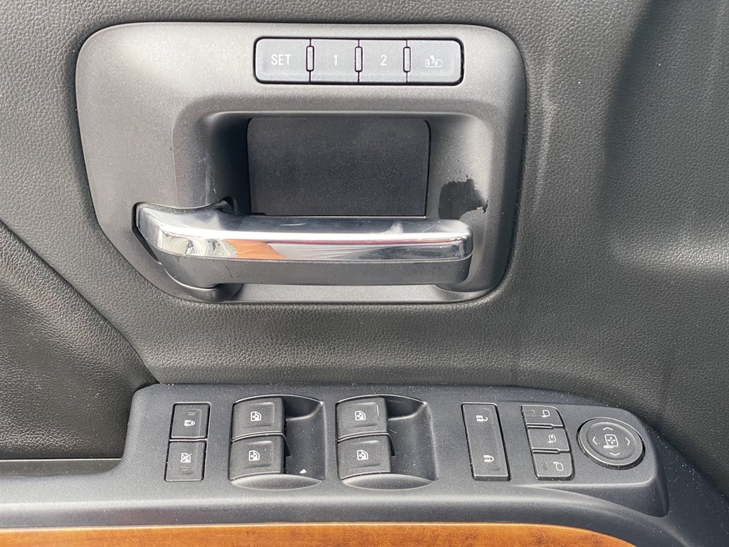 2017 Chevrolet Silverado - $32,999