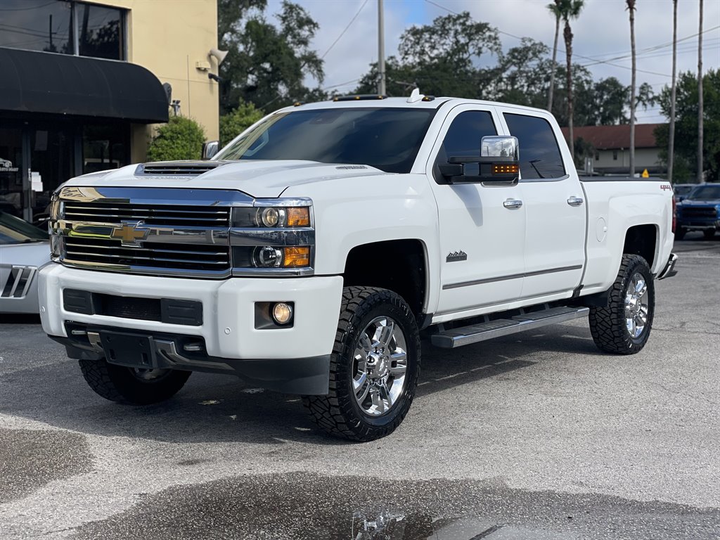 2017 Chevrolet Silverado - $32,999