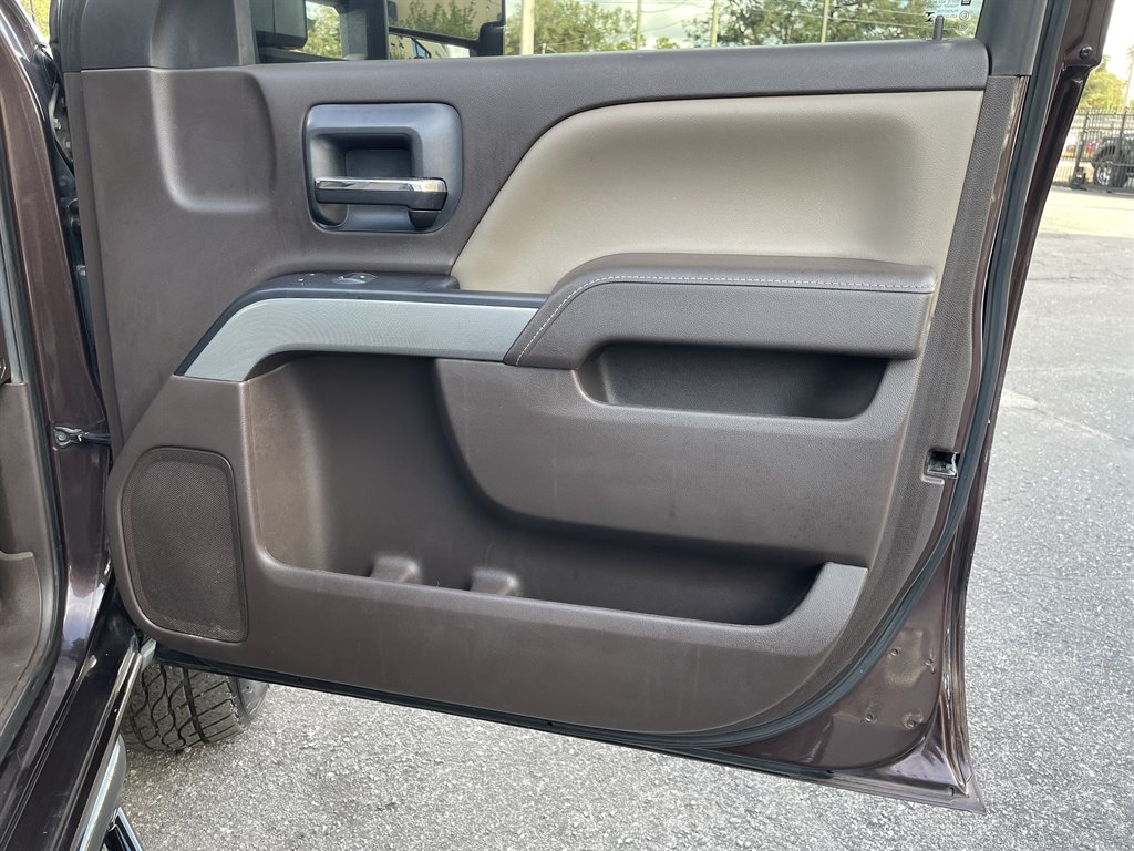 2016 Chevrolet Silverado 2500 LT photo