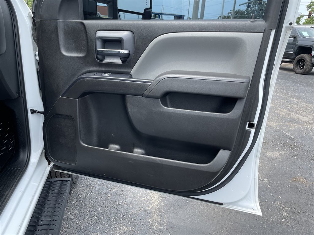 2018 Chevrolet Silverado 3500 W/T photo
