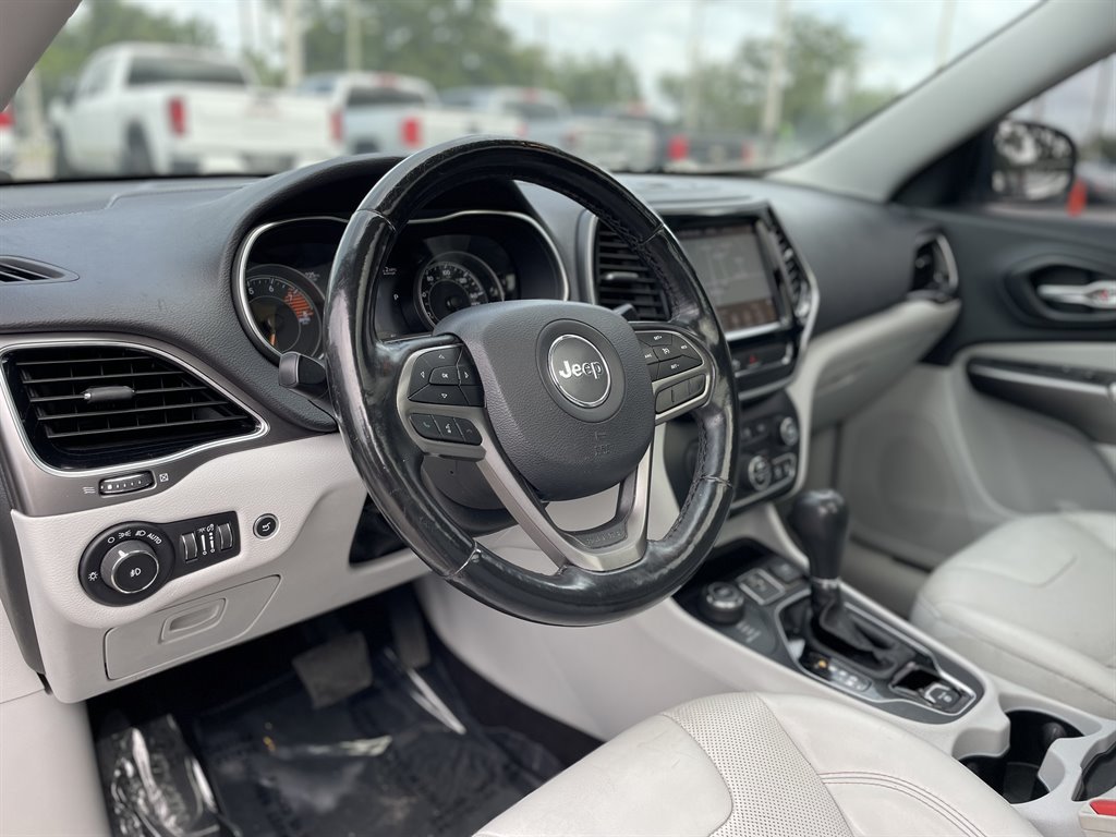 2019 Jeep Cherokee - $10,999