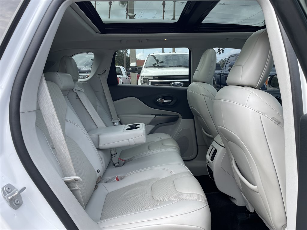 2019 Jeep Cherokee - $10,999
