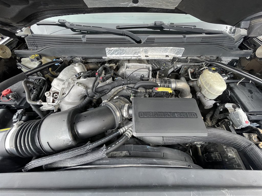 2018 Chevrolet Silverado 3500 High Country photo