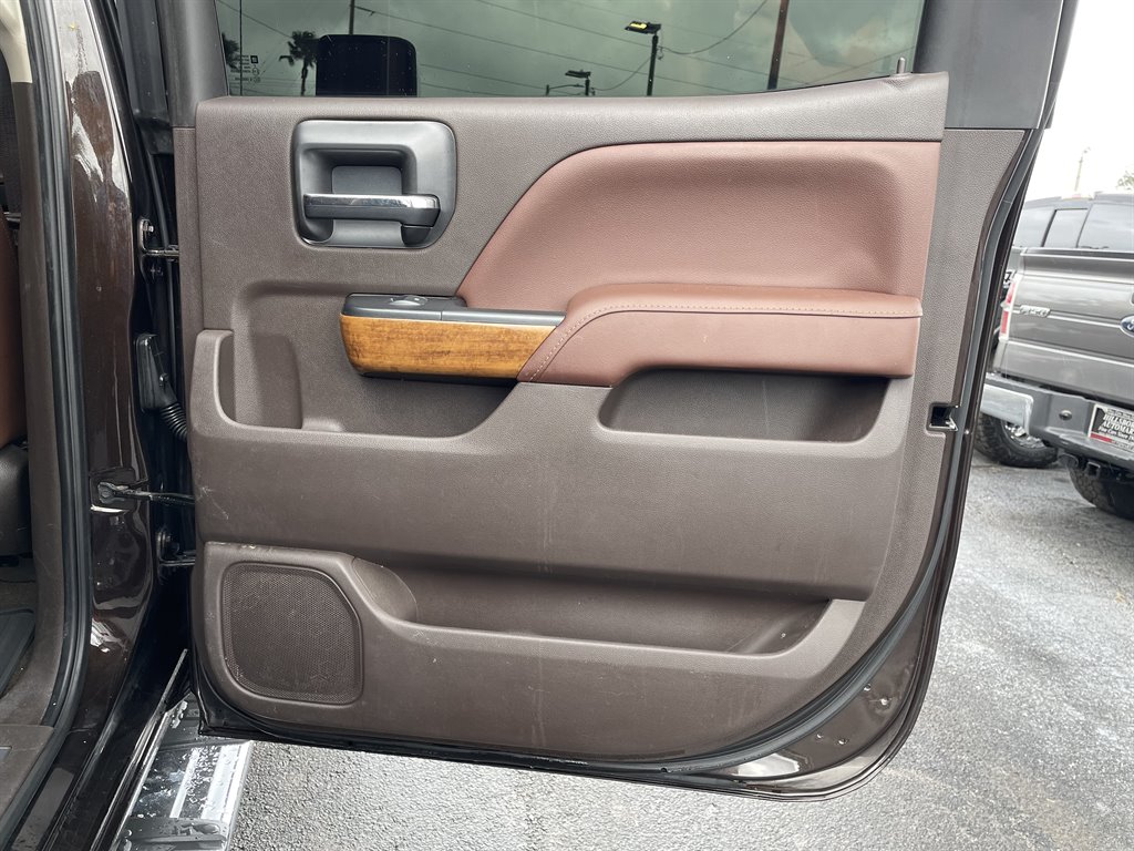 2018 Chevrolet Silverado 3500 High Country photo