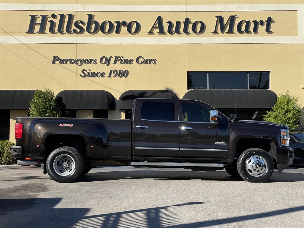 2018 Chevrolet Silverado 3500 High Country photo