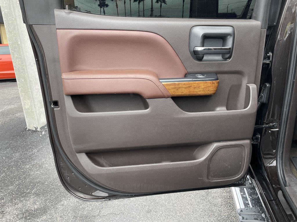 2018 Chevrolet Silverado 3500 High Country photo