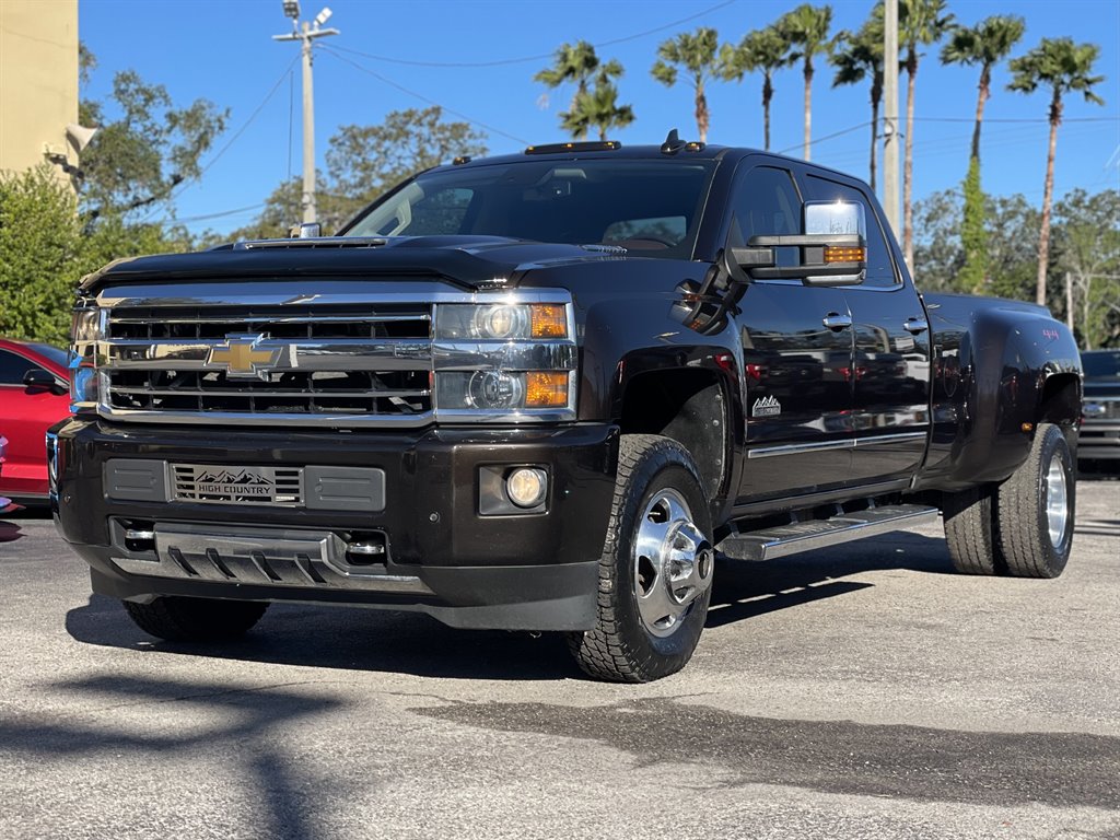 2018 Chevrolet Silverado 3500 High Country photo