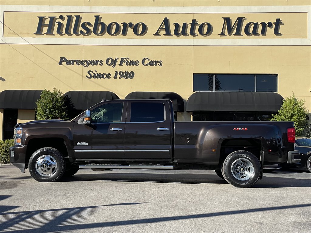 2018 Chevrolet Silverado 3500 High Country photo