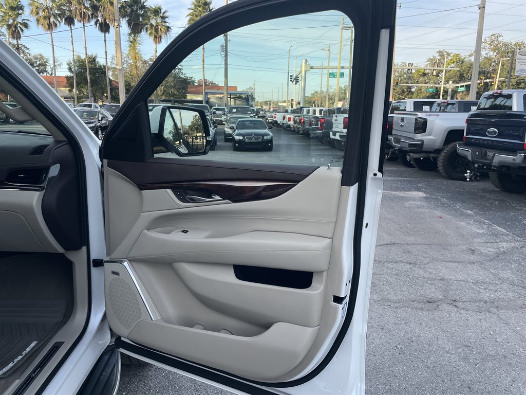 2016 Cadillac Escalade - $17,999