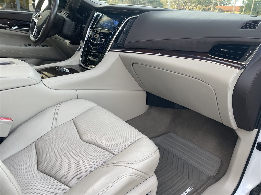 2016 Cadillac Escalade - $17,999