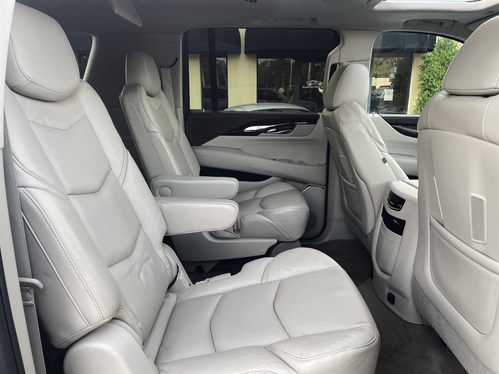 2016 Cadillac Escalade - $17,999