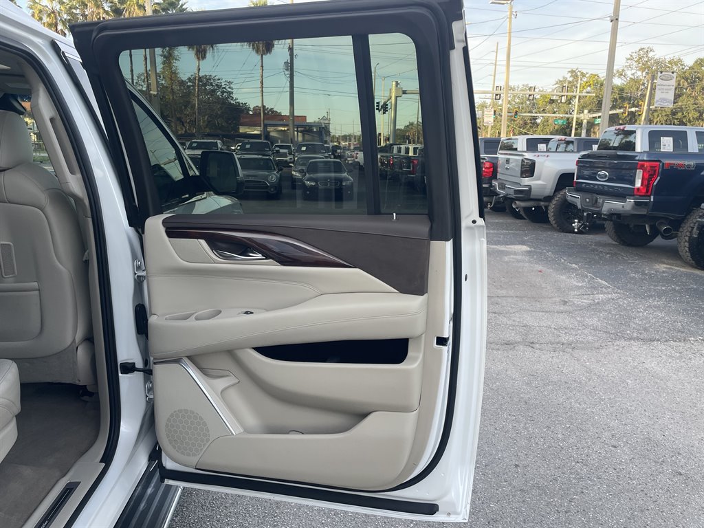 2016 Cadillac Escalade - $17,999
