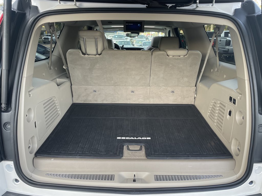 2016 Cadillac Escalade - $17,999